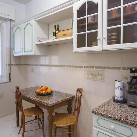 Casa Dany, Luminoso Trilocale Con Grande Terrazza, Box Auto E Ac *