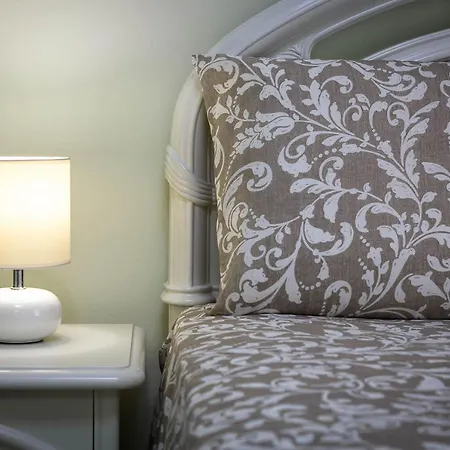 Casa Dany, Luminoso Trilocale Con Grande Terrazza E Box Auto Apartment *